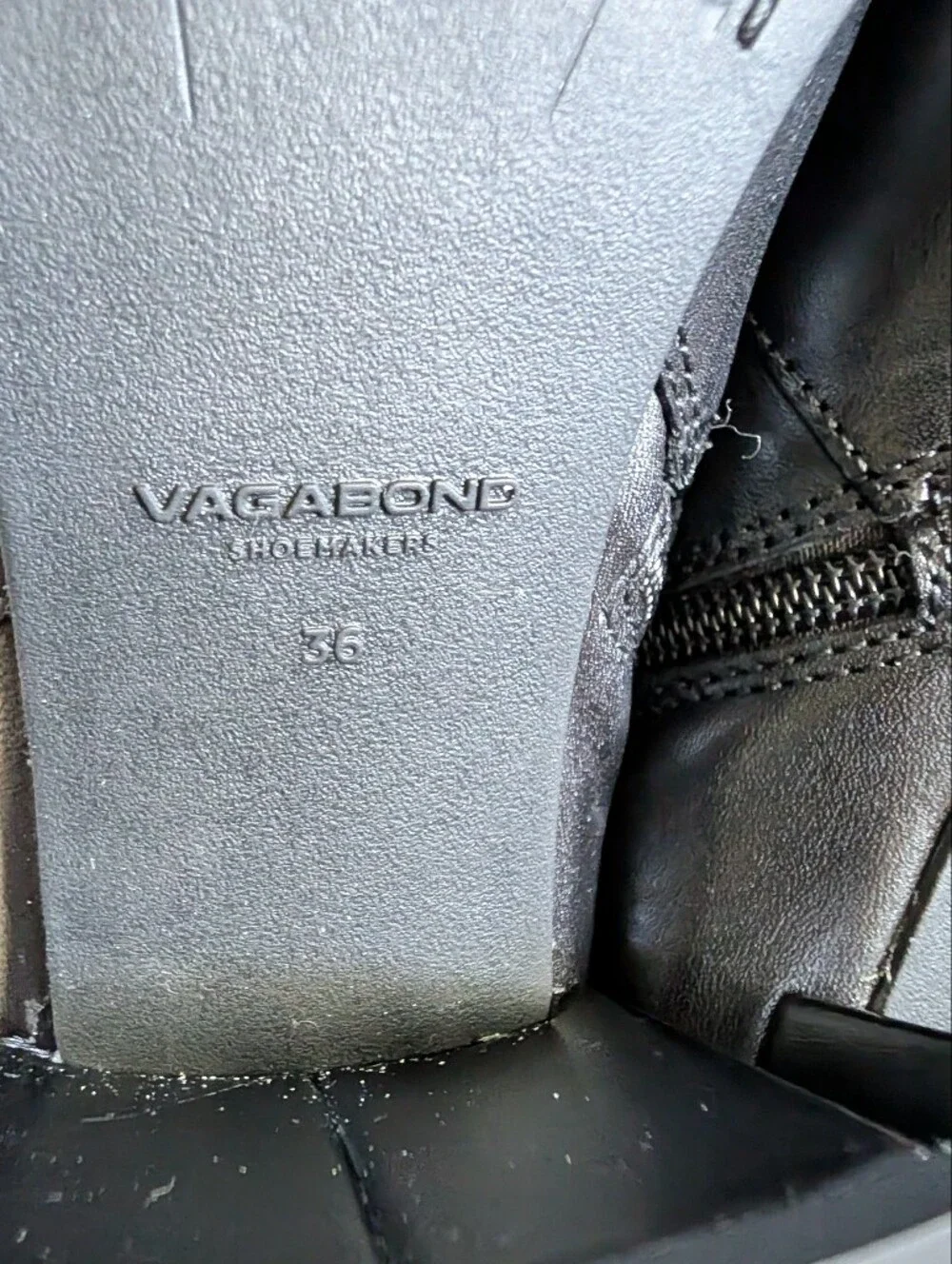 NWOT Vagabond Stina Ankle Boot in Black Leather